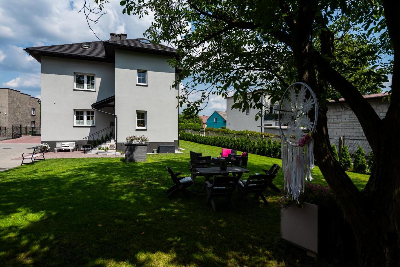 Lu Apartments Oświęcim Exteriör bild